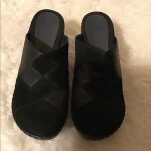 Nurture braided/patchwork clog